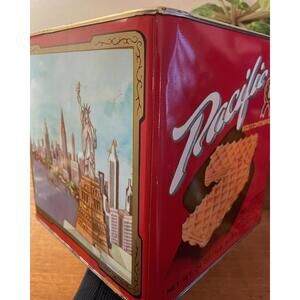 Vintage Pacific Biscuit Tin Travel Scenes Paris London New York 6.75"